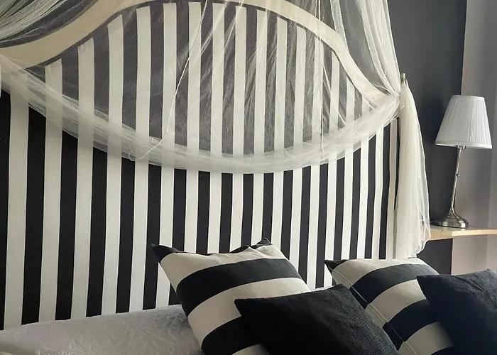 Värdshus La Casa De Noelia Hinojedo